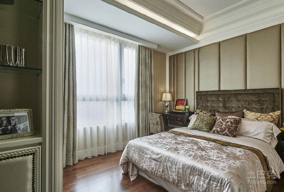 内敛质韵新古典宅