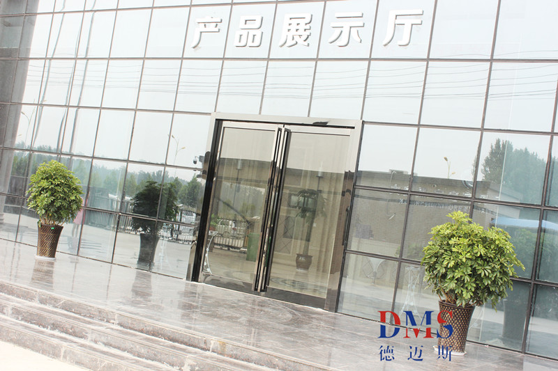 原阳大自然厂展厅不锈钢地弹门